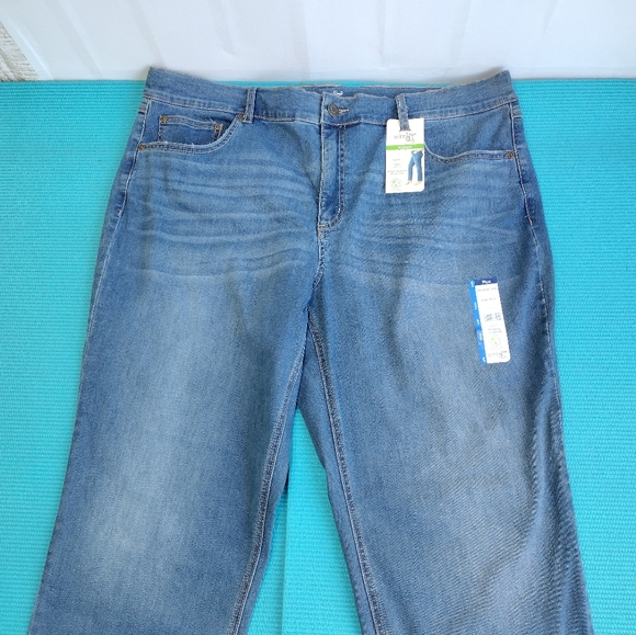 Terra & Sky Women's Tummy Control High Rise Straight Jeans 20WP - Picture 2 of 9